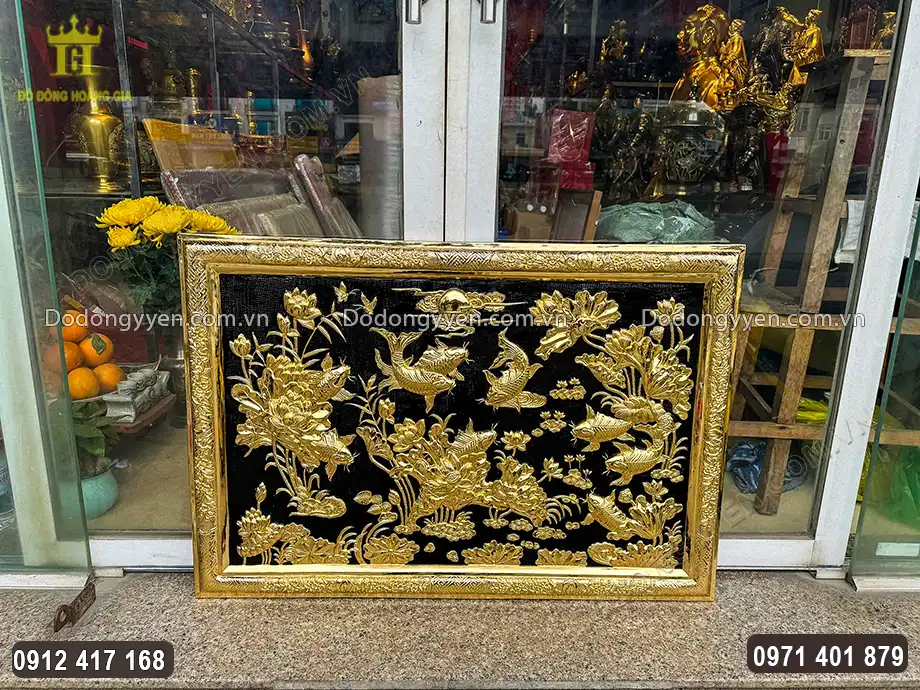 To&agrave;n bộ họa tiết hoa văn được mạ v&agrave;ng 24K cao cấp